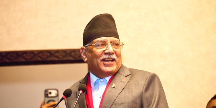 ‘रविले मेरो गुन तिर्न बाँकी छ’ : प्रचण्ड