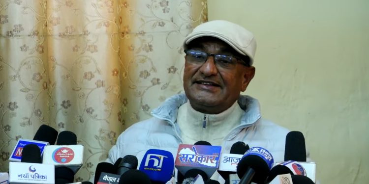 कांग्रेस विग्रहको डिलमा छ, देउवाको नेतृत्वमा एकता गरौं : लेखक