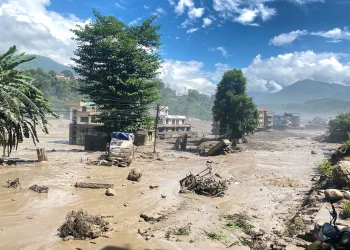 प्राकृतिक बाँध फुटे ठूलो बाढी आउन सक्ने चीनको चेतावनी