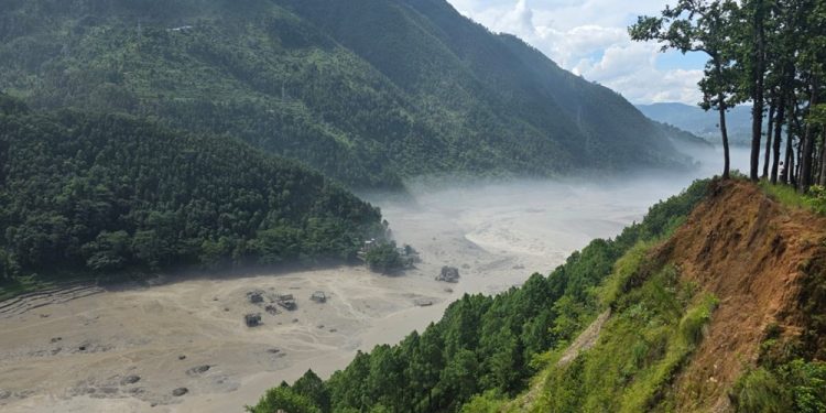 रसुवा-नुवाकोटमा नदीको बहाव बढ्यो, महाशाखाले भन्यो-जोखिम छैन