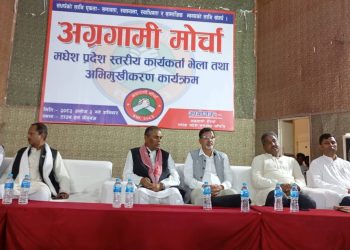 सरकार जनताबाट टाढिँदै गएको प्रभु साहको आरोप