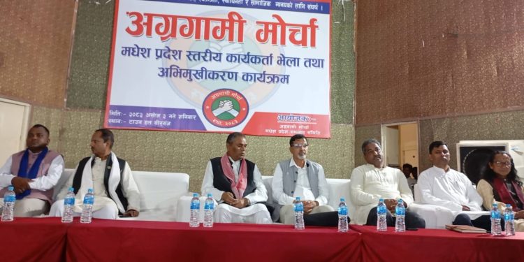 सरकार जनताबाट टाढिँदै गएको प्रभु साहको आरोप