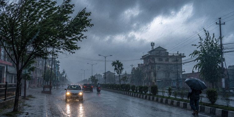 नेपालमा भारीदेखि अति भारी वर्षाको सम्भावना, सतर्क रहन आग्रह