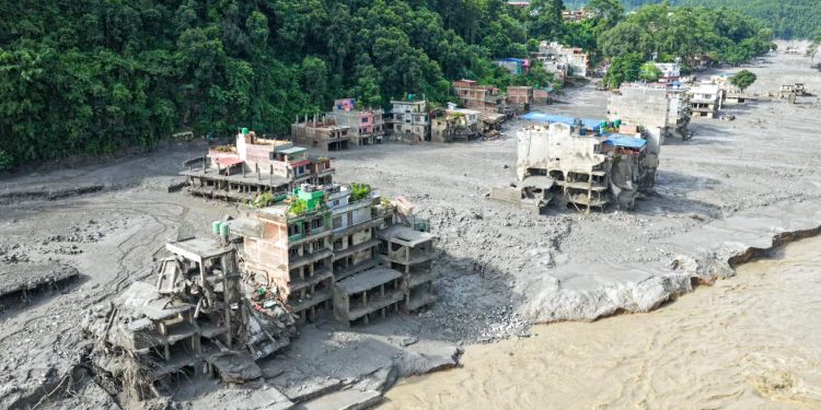 रसुवा बाढीको कहरः ६९ किलोमिटर सडकमा क्षति, २३ अर्बको नोक्सानी