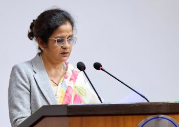 ग्यास उद्योगीमाथि टिप्पणी गरेकी उद्योगमन्त्री यादवको राजीनामा