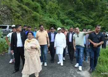 धादिङ र नुवाकोटमा ओलीको स्थलगत निरीक्षण