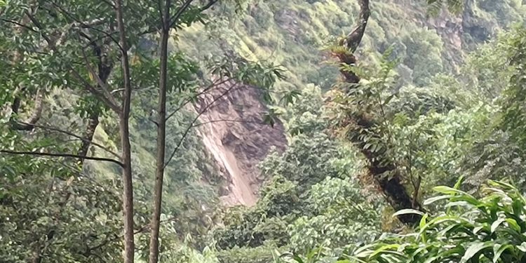 बागलुङमा पहिरोमा पुरिएर एकै परिवारका ४ जनाको मृत्यु