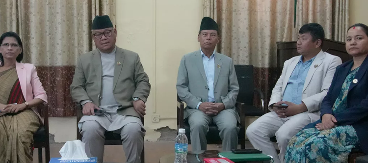 बाढीको विपत्तिमा राजनीति पन्छाएर उद्धारमा जुट्न विपक्षीको आह्वान