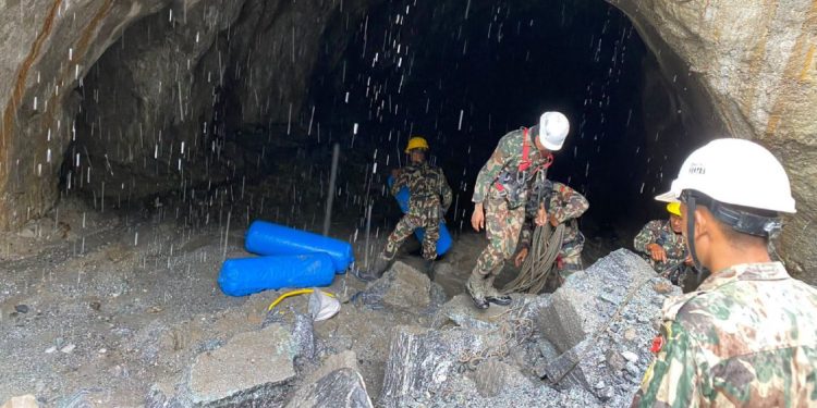 बाढीपछि खोजी जारी रहँदा चिलिमे सुरुङमा भेटिए दुई शव