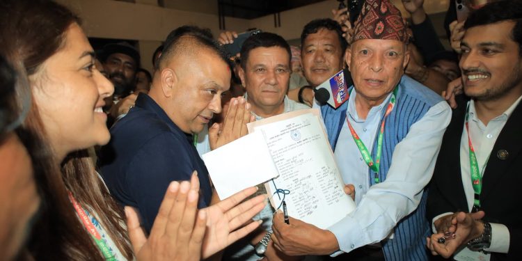 कांग्रेस सभापतिमा गगन थापाको उम्मेदवारी दर्ता
