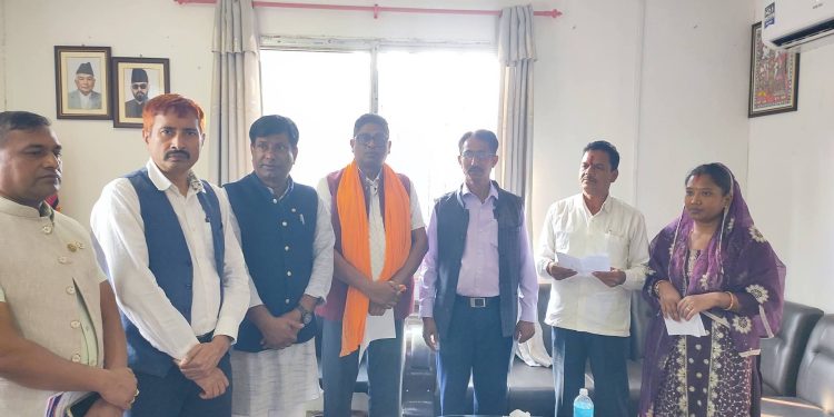 दलित विकास समितिका नवनियुक्त सदस्यहरूको शपथ ग्रहण सम्पन्न