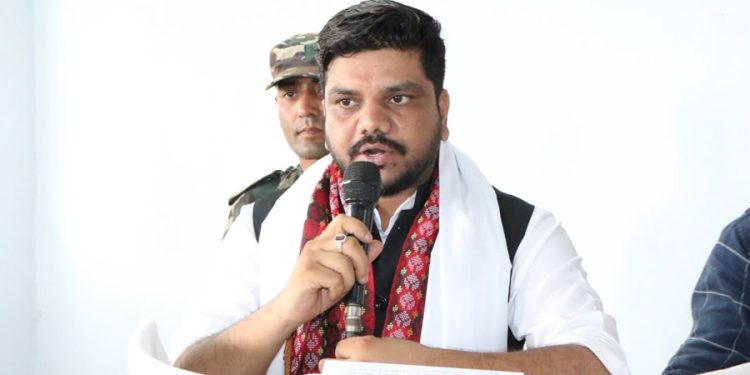 बिटौरी जग्गाधनीलाई लालपुर्जा दिन प्रक्रिया अघि बढाउन मन्त्री यादवको आग्रह