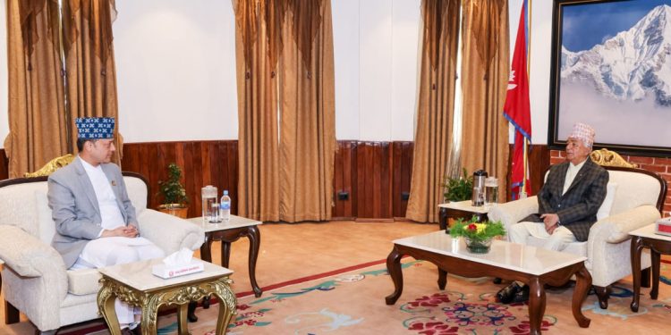 राष्ट्रपति पौडेल र सभामुख अर्यालबीच शिष्टाचार भेट