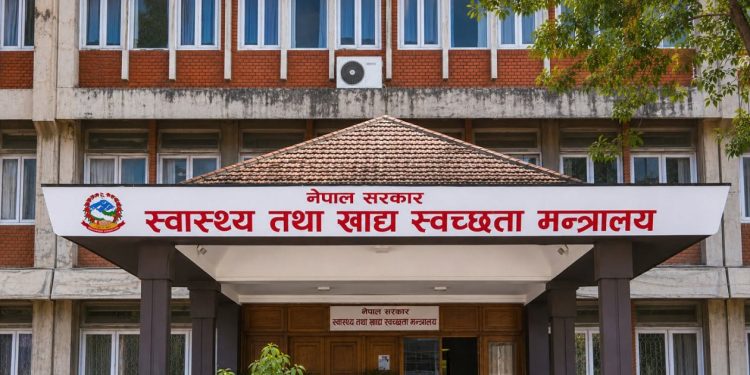 राष्ट्रसेवक कर्मचारीलाई स्वास्थ्य बिमामा आबद्ध गराउन पत्राचार